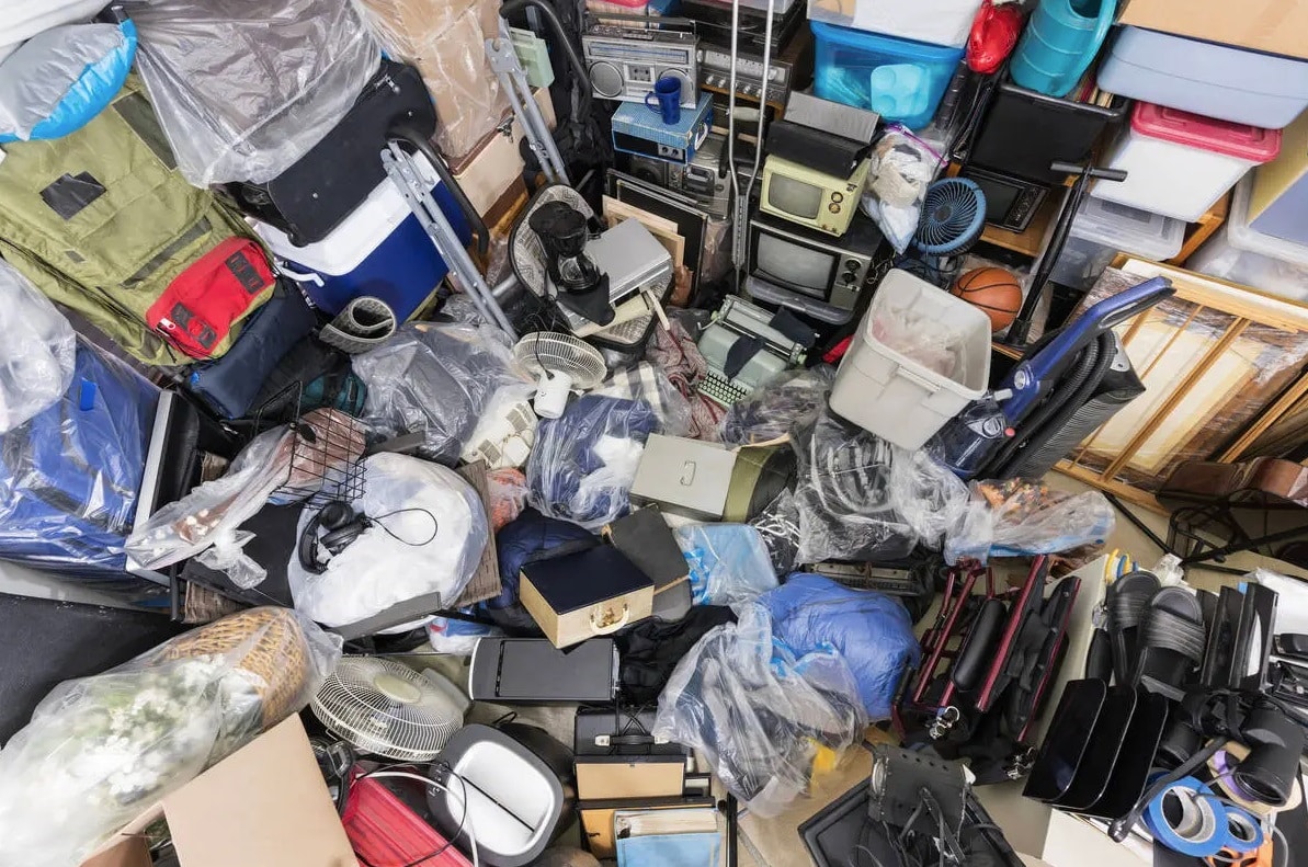 Minimum Acceptable Standards for Hoarding Residences: A Guide for Professionals