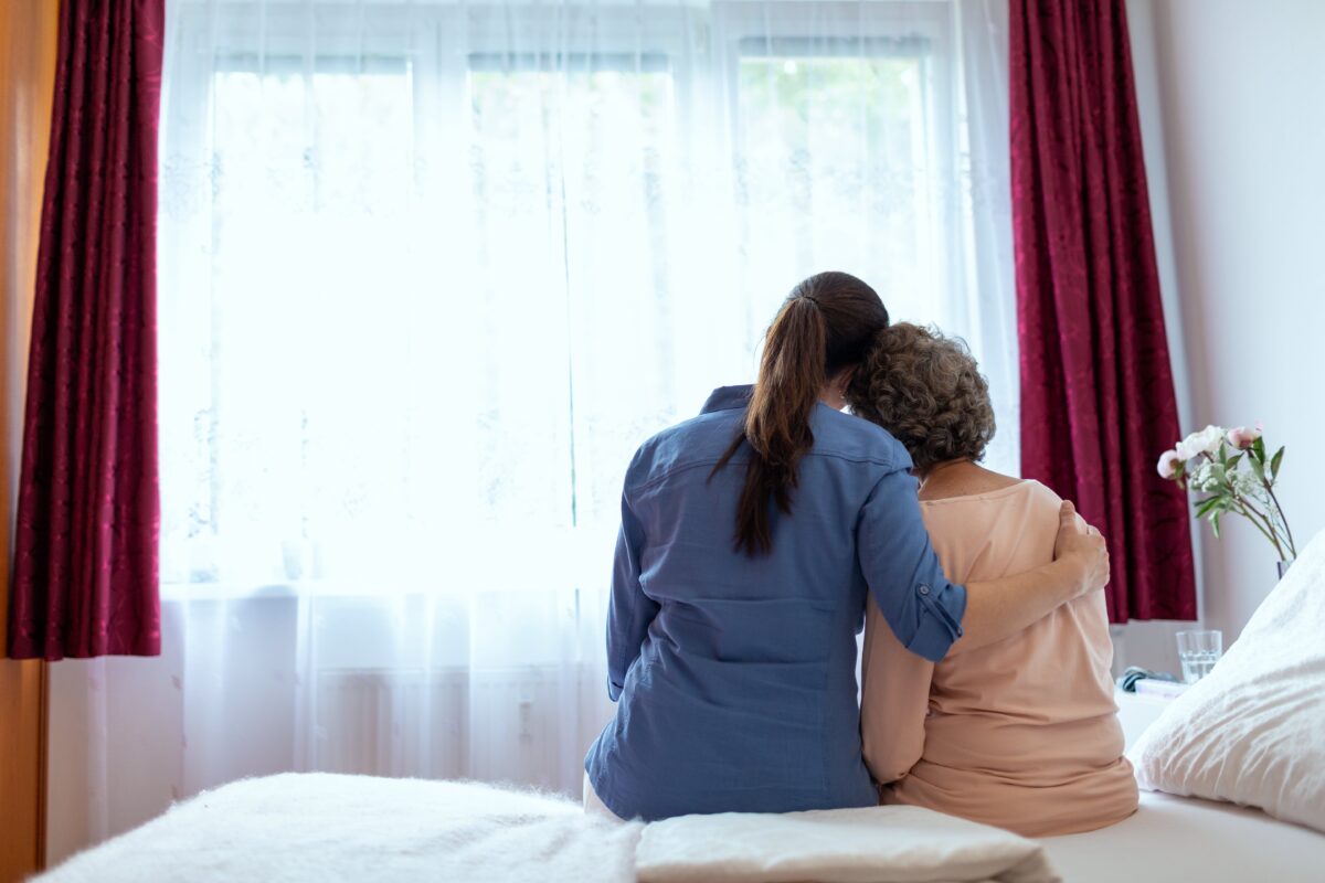 Navigating Hospice Care for Loved Ones with Dementia in the End Stages