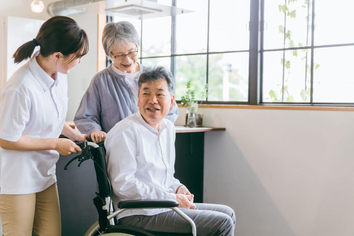 Safe Transfers: Tips for Caregivers Helping a Loved One Move
